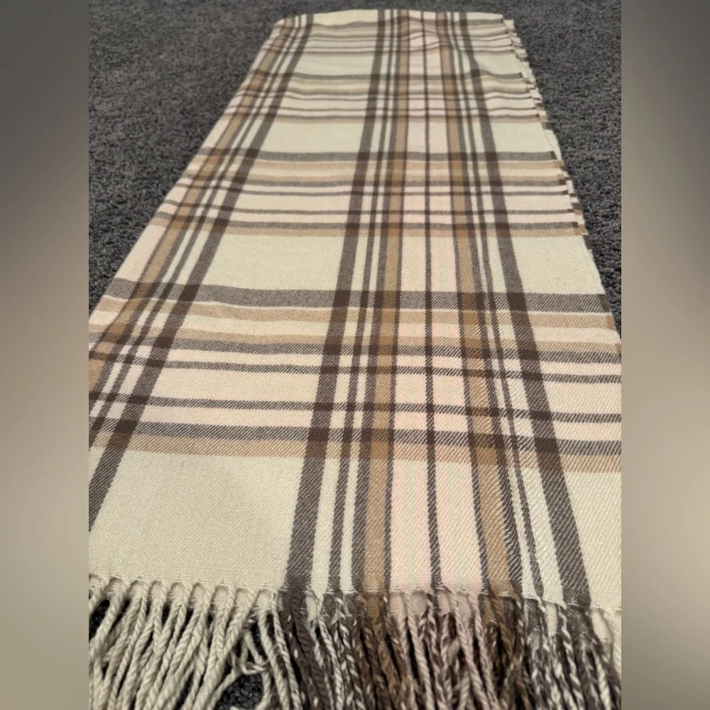 Banana Republic Plaid Fringe Scarf Shawl Wrap Beige Tan 33x80 NWOT